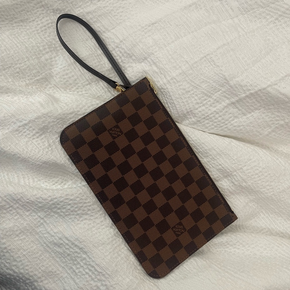Louis Vuitton Damier Ebene Neverfull Pouch